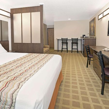 Microtel Inn & Suites Cheyenne Exterior foto