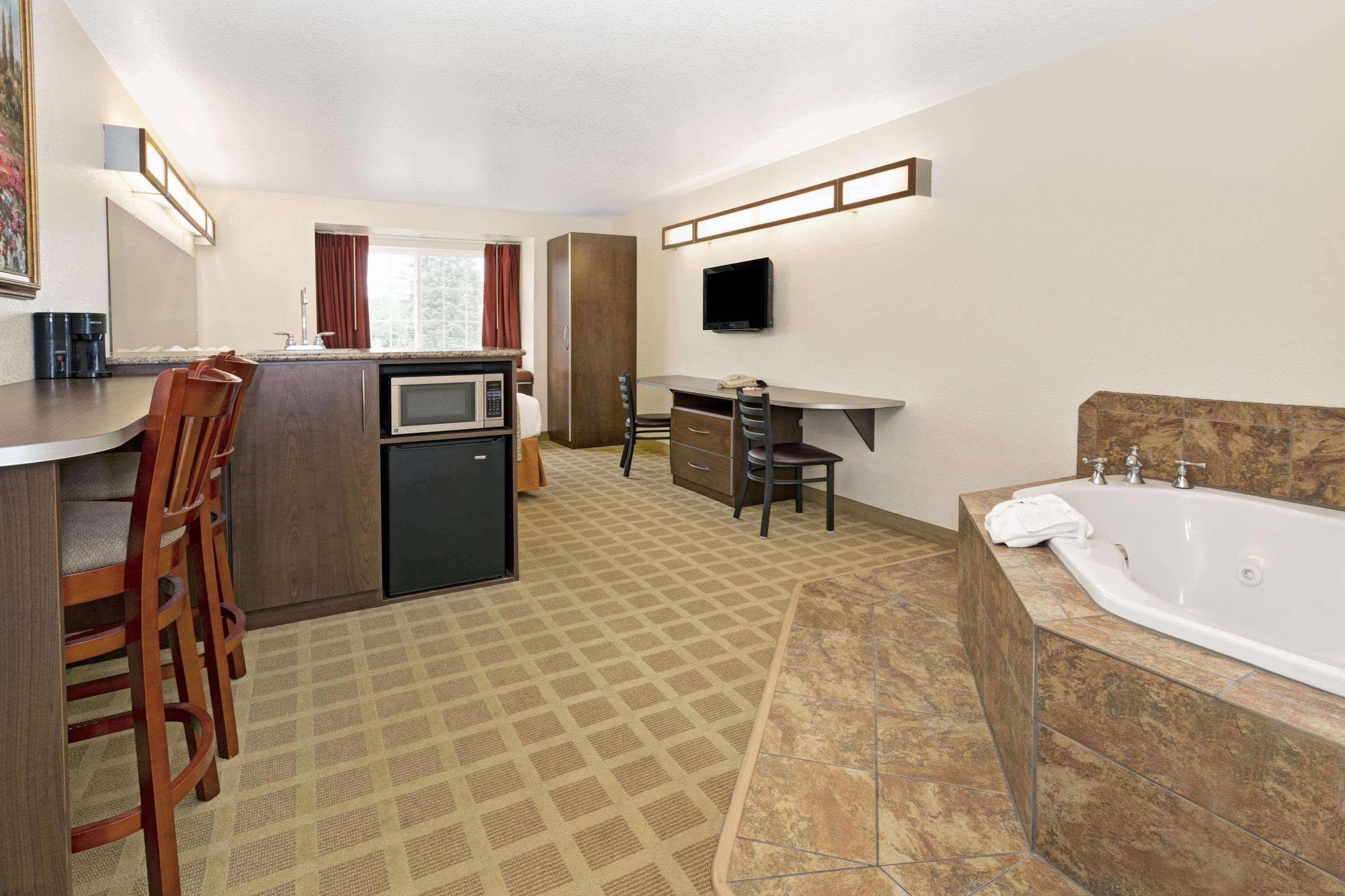 Microtel Inn & Suites Cheyenne Exterior foto